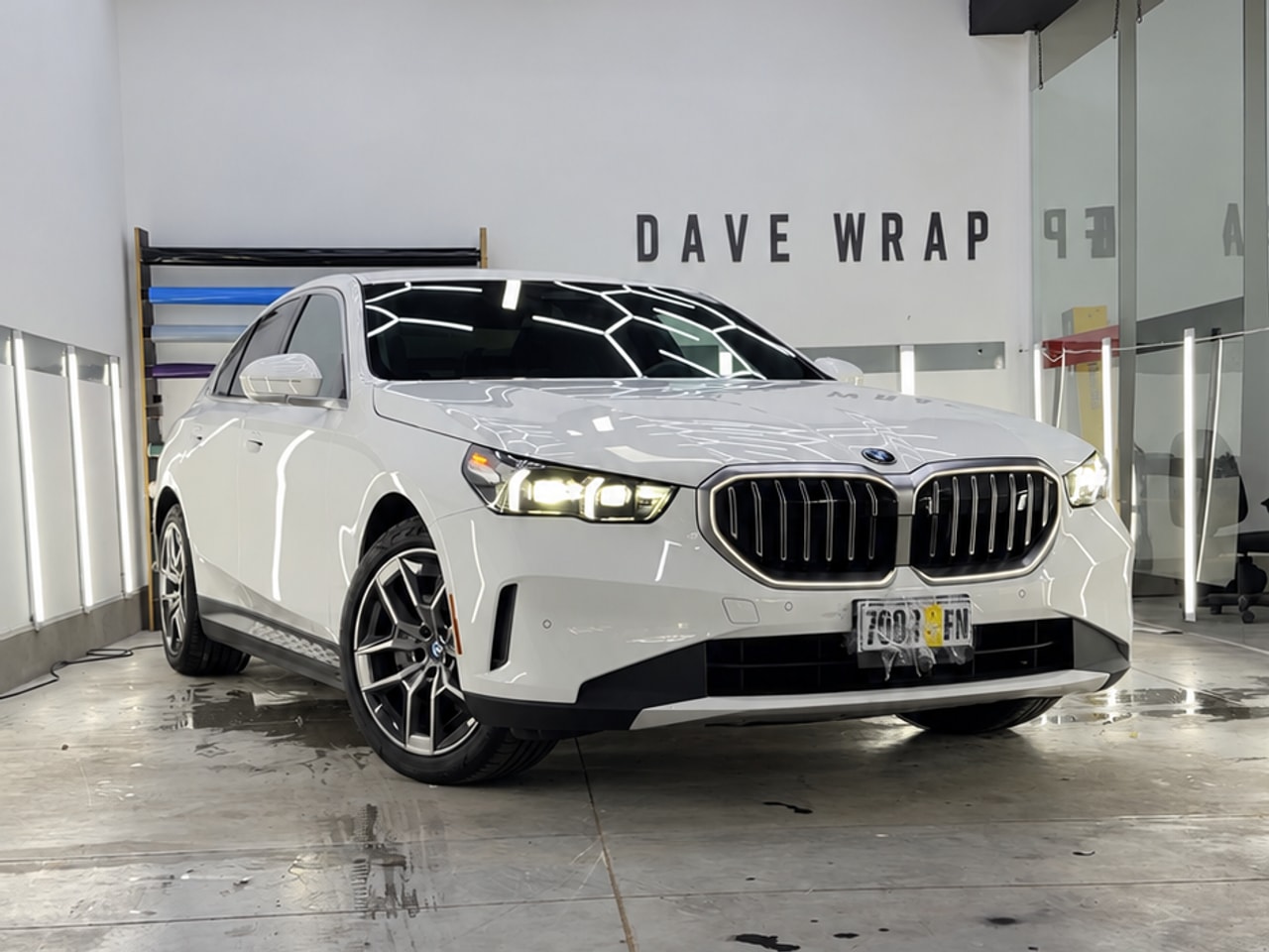 BMW i5 — фото из Instagram DAVE WRAP